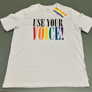 Levi’s Pride Community Graphic Tee Womens XL 100% Cotton Lavender BRAND NEW